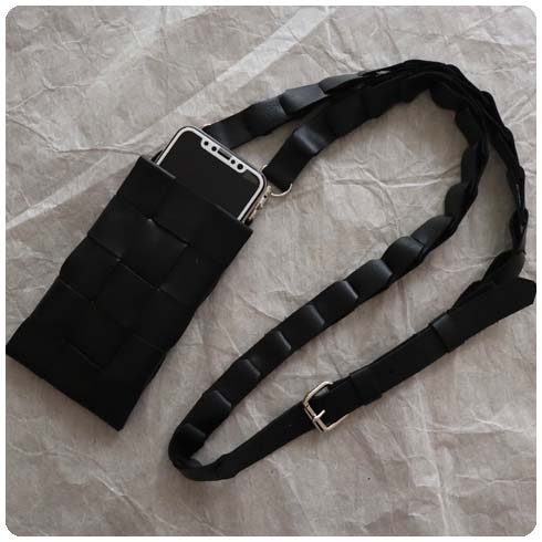 編むスマホポシェット２